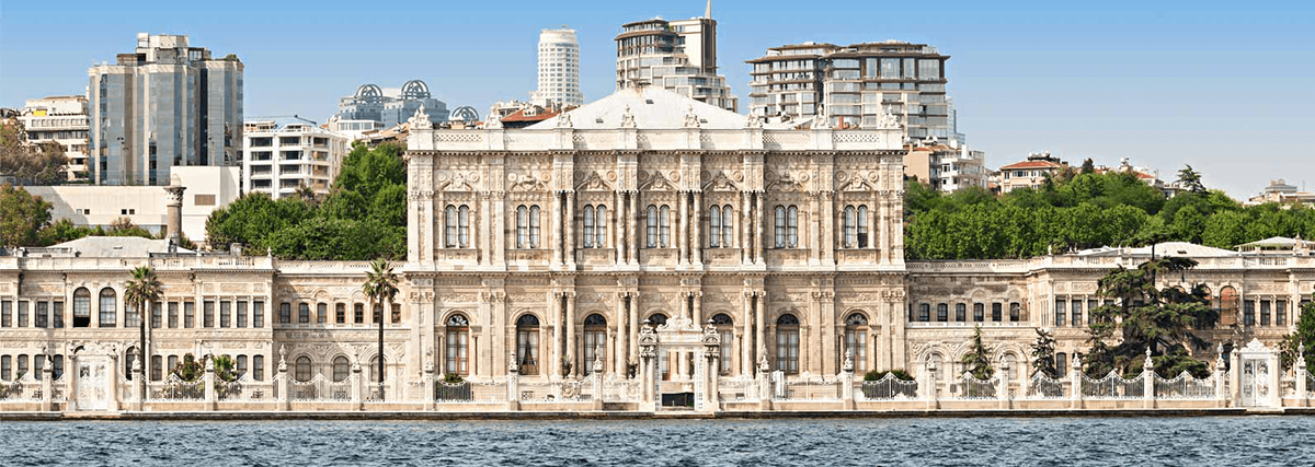 Dolmabahçe Sarayı ve Müzesi